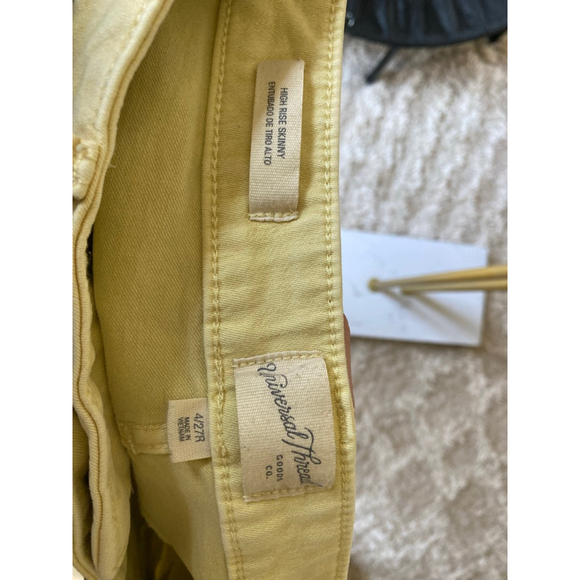 Universal Thread Yellow Denim Jeans High Rise Skinny Jeans Beach Butter Academia - Picture 4 of 6